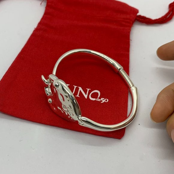 UNO de 50 Bracelet - Heart Lock Hinged Bracelet Silver-Plated Heart Bead - Picture 6 of 9